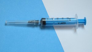 سرنگ 5 سی سی 3 تکه ورید V.MED